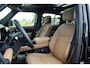 Land Rover Defender 110 P300e 110 Dynamic HSE l Cold Climate pack l Black exterior Pack l Head-UP Display l Elektrische trekhaak l
