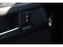 Land Rover Defender 110 P300e 110 Dynamic HSE l Cold Climate pack l Black exterior Pack l Head-UP Display l Elektrische trekhaak l