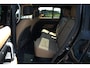 Land Rover Defender 110 P300e 110 Dynamic HSE l Cold Climate pack l Black exterior Pack l Head-UP Display l Elektrische trekhaak l