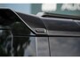 Land Rover Defender 110 P300e 110 Dynamic HSE l Cold Climate pack l Black exterior Pack l Head-UP Display l Elektrische trekhaak l