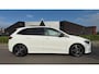 Mercedes-Benz B-klasse 200 Business Solution AMG | Panorama dak | AUTOMAAT | Stoelverwarming| Achteruitrijcamera | Trekhaak |