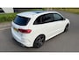 Mercedes-Benz B-klasse 200 Business Solution AMG | Panorama dak | AUTOMAAT | Stoelverwarming| Achteruitrijcamera | Trekhaak |