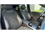Mercedes-Benz B-klasse 200 Business Solution AMG | Panorama dak | AUTOMAAT | Stoelverwarming| Achteruitrijcamera | Trekhaak |