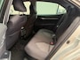 Toyota Camry 2.5 Hybrid Active Camera | Elektrische Stoel | Adaptieve Cruise | Climate | Bluetooth | 17" Lichtmetaal | Parkeersensoren | Achteruitrijcamera | Airco (automatisch) | Cruise control adaptief met Stop&Go