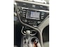 Toyota Camry 2.5 Hybrid Active Camera | Elektrische Stoel | Adaptieve Cruise | Climate | Bluetooth | 17" Lichtmetaal | Parkeersensoren | Achteruitrijcamera | Airco (automatisch) | Cruise control adaptief met Stop&Go