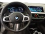 BMW 1-Serie 118i M-Sport Automaat Digitale Cockpit Climate control Stoel verwarming LED Sfeer verlichting Lichtmetalen velgen Navigatie Apple carplay/ Android auto Parkeersensoren