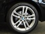 BMW 1-Serie 118i M-Sport Automaat Digitale Cockpit Climate control Stoel verwarming LED Sfeer verlichting Lichtmetalen velgen Navigatie Apple carplay/ Android auto Parkeersensoren