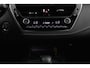 Toyota Corolla Touring Sports Hybrid 140 Dynamic | Stoelverwarming | Parkeersensoren | Leder - Stof bekleding |