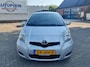 Toyota Yaris 1.3 VVTi Aspiration zuinige maar ook pittige auto met 6 versnellingen