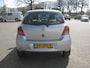 Toyota Yaris 1.3 VVTi Aspiration zuinige maar ook pittige auto met 6 versnellingen