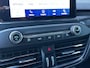 Ford Focus Wagon 1.5 150 PK Automaat ST Line X | TREKHAAK| LEDER| STUUR, STOEL EN VOORRUITVERWARMING| NAVIGATIE + APPLE CARPLAY/ANDROID AUTO| CAMERA + PARKEERSENSOREN| ELEK. KOFFERKLEP| DRAADLOZE TELEFOONLADER| DAB|