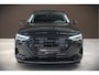 Audi E-tron e-tron 50 quattro Launch edition plus 71 kWh | Panoramadak | Stoelverwarming | Keyless | Apple Carplay | Luchtvering | Adaptive Cruise Control | Leer | Elek. Stoelen | BTW | NAP | Led | Black Style | PDC | SOH 84,94%