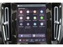 Volvo EC40 Single Motor Extended Range Plus 82 kWh - Intellisafe Assist/Surround - Panoramadak - LED-koplampen - Allseason-banden - Verwambare voorstoelen - Verwarmbaar stuurwiel - Getint glas