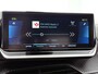 Peugeot e-2008 EV 136pk Allure Pack 50 kWh Automaat | 1ste Eigenaar | Navigatie | Climate Control | Cruise Control | 17"LMV | LED | Camera |