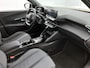 Peugeot e-2008 EV 136pk Allure Pack 50 kWh Automaat | 1ste Eigenaar | Navigatie | Climate Control | Cruise Control | 17"LMV | LED | Camera |