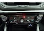Jeep Compass 1.5T 130pk Automaat e-Hybrid S | Navigatie | Lederen bekleding | Adapt. Cruise control | Climate control | Stoel- & stuurverwarming | Lichtmetalen velgen | Dakrails