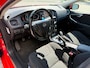 Volvo V40 1.6 T3 Kinetic Airco Cruise PDC Navi Trekhaak APK NAP