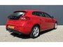 Volvo V40 1.6 T3 Kinetic Airco Cruise PDC Navi Trekhaak APK NAP