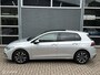 Volkswagen Golf 1.0 eTSI Life Business