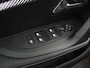 Peugeot 2008 1.2 PureTech 130pk Automaat Allure Navigatie Apple Carplay/Android Auto 360 camera Parkeersensoren Blind Spot Assist Adaptieve Cruise Control Stoelverwarming Getinte ramen Climate Control