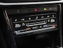 Volkswagen T-Roc 1.5 TSI DSG R-Line Climate control Adaptieve cruise control LED Navigatie Achteruitrijcamera Parkeersensoren Apple Carplay Android Auto Radio