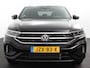 Volkswagen T-Roc 1.5 TSI DSG R-Line Climate control Adaptieve cruise control LED Navigatie Achteruitrijcamera Parkeersensoren Apple Carplay Android Auto Radio