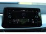 Volkswagen T-Roc 1.0 TSI 115pk Life | Allseasonbanden | Climatronic | Apple CarPlay & Android Auto