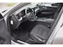 Volvo XC60 2.0 T5 Momentum AUTOM/ADAP CRUISE/NAVI/AIRCO-ECC/TREKH/PDC V+A/CAMERA/XENON/BLUETOOTH/KEYLESS/LMW 18"/STUUR STOEL VERW