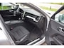 Volvo XC60 2.0 T5 Momentum AUTOM/ADAP CRUISE/NAVI/AIRCO-ECC/TREKH/PDC V+A/CAMERA/XENON/BLUETOOTH/KEYLESS/LMW 18"/STUUR STOEL VERW