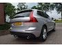 Volvo XC60 2.0 T5 Momentum AUTOM/ADAP CRUISE/NAVI/AIRCO-ECC/TREKH/PDC V+A/CAMERA/XENON/BLUETOOTH/KEYLESS/LMW 18"/STUUR STOEL VERW