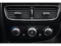 Renault Clio Estate 0.9 TCe Limited Navigatie Airco Cruise Bluetooth Parkeersensor 16 inch LMV LED