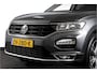 Volkswagen T-Roc 1.5 TSI Style 150 PK | Adapt. Cruise | PDC | Camera | NAV + App. Connect | ECC | Elek. Klep | LM 17" |