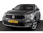 Volkswagen T-Roc 1.5 TSI Style 150 PK | Adapt. Cruise | PDC | Camera | NAV + App. Connect | ECC | Elek. Klep | LM 17" |
