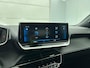Peugeot 2008 1.2 PureTech 130pk Automaat Allure Pack Climate control Cruise control Navigatie Parkeersensoren Apple Carplay/ Android Auto LED Lichtmetalen Velgen Cruise Control