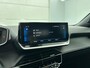 Peugeot 2008 1.2 PureTech 130pk Automaat Allure Pack Climate control Cruise control Navigatie Parkeersensoren Apple Carplay/ Android Auto LED Lichtmetalen Velgen Cruise Control