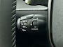 Peugeot 2008 1.2 PureTech 130pk Automaat Allure Pack Climate control Cruise control Navigatie Parkeersensoren Apple Carplay/ Android Auto LED Lichtmetalen Velgen Cruise Control