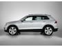 Volkswagen Tiguan 1.5 TSI Elegance | 150 PK | Automaat | Apple Carplay / Android Auto | Parkeeercamera | Stoelverwarming | Stuurverwarming | Trekhaak | Panoramadak |