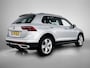Volkswagen Tiguan 1.5 TSI Elegance | 150 PK | Automaat | Apple Carplay / Android Auto | Parkeeercamera | Stoelverwarming | Stuurverwarming | Trekhaak | Panoramadak |