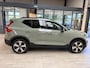 Volvo XC40 1.5 T5 Ultra Dark | Stuur Verwarming | Stoel Verwarming | Panorama Dak | Draadloos oplader Telefoon | Bliss | Camera | Parkeersensoren | Elektrische Achterklep | DAB | Harman Kardon |