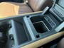 Land Rover Defender 110 and Rover P300e X-Dynamic HSE Midnight Emerald Green Satin | Heritige Customs | Tweed interieurdelen | Custom interieur |