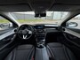 Mercedes-Benz C-klasse 200 Business Solution AMG*Automaat*CarPlay*Cruise*Camera*StoelVerwarming*Velgen