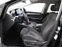 Volkswagen Golf 1.0 TSI Life Business 110 PK | Apple Carplay | Comfort Pakket | Multimedia pakket | Deep Black | Adaptive cruise control |