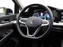 Volkswagen Golf 1.0 TSI Life Business 110 PK | Apple Carplay | Comfort Pakket | Multimedia pakket | Deep Black | Adaptive cruise control |