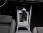 Volkswagen Golf 1.0 TSI Life Business 110 PK | Apple Carplay | Comfort Pakket | Multimedia pakket | Deep Black | Adaptive cruise control |