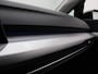 Volkswagen Golf 1.0 TSI Life Business 110 PK | Apple Carplay | Comfort Pakket | Multimedia pakket | Deep Black | Adaptive cruise control |