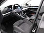 Volkswagen Golf 1.0 TSI Life Business 110 PK | Apple Carplay | Comfort Pakket | Multimedia pakket | Deep Black | Adaptive cruise control |