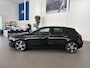 Mercedes-Benz A-klasse 180 Premium Plus | STOELVERWARMING | SFEERVERLICHTING | CRUISE CONTROL | ACHTERUITRIJCAMERA | VOL LEER |