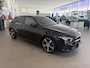 Mercedes-Benz A-klasse 180 Premium Plus | STOELVERWARMING | SFEERVERLICHTING | CRUISE CONTROL | ACHTERUITRIJCAMERA | VOL LEER |