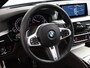 BMW 5-Serie Touring 540i xDrive High Executive | VOL! | Harman Kardon | Panoramadak | Trekhaak | 360° Camera!