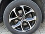 Citroën C3 Aircross 1.2 Benizne 110 Pk Hoge Luxe Shine * Navigatie * Cruise Control * L.M. Velgen * Achteruitrij Parkeer Camera & Sensoren * Stoelverwarming * Speci\le Bekleding * Vingerhoets; Vierde Generatie Eersteklas Service. Al meer dan 100 jaar een begrip in de Brabantse Kempen